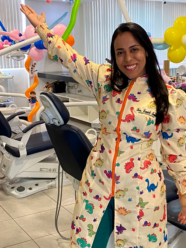 Dra. Danielle Rodrigues de Souza