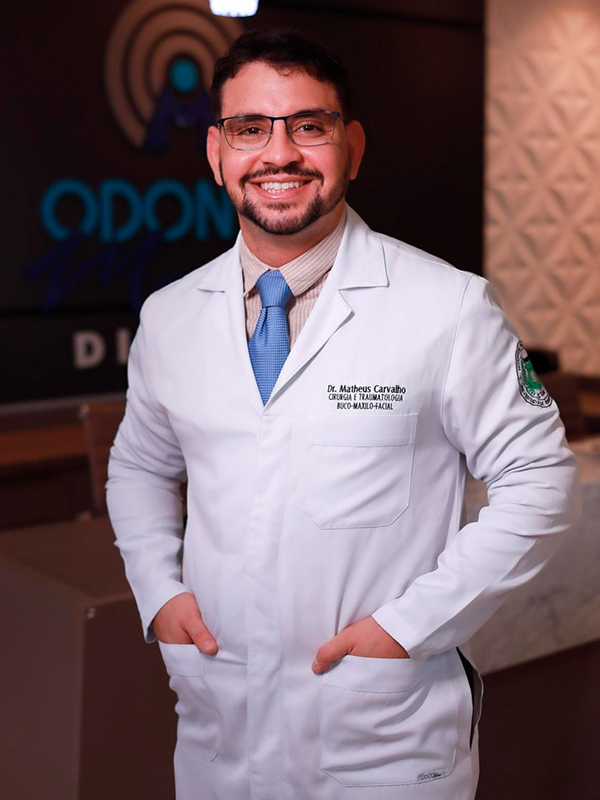 Dr. Matheus Santos Carvalho